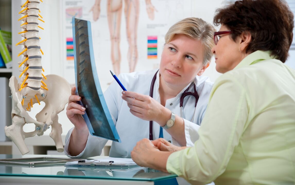 az orvos ajánlásokat ad a nyaki osteochondrosisra